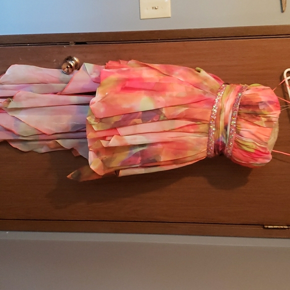 High low dress - Picture 1 of 5